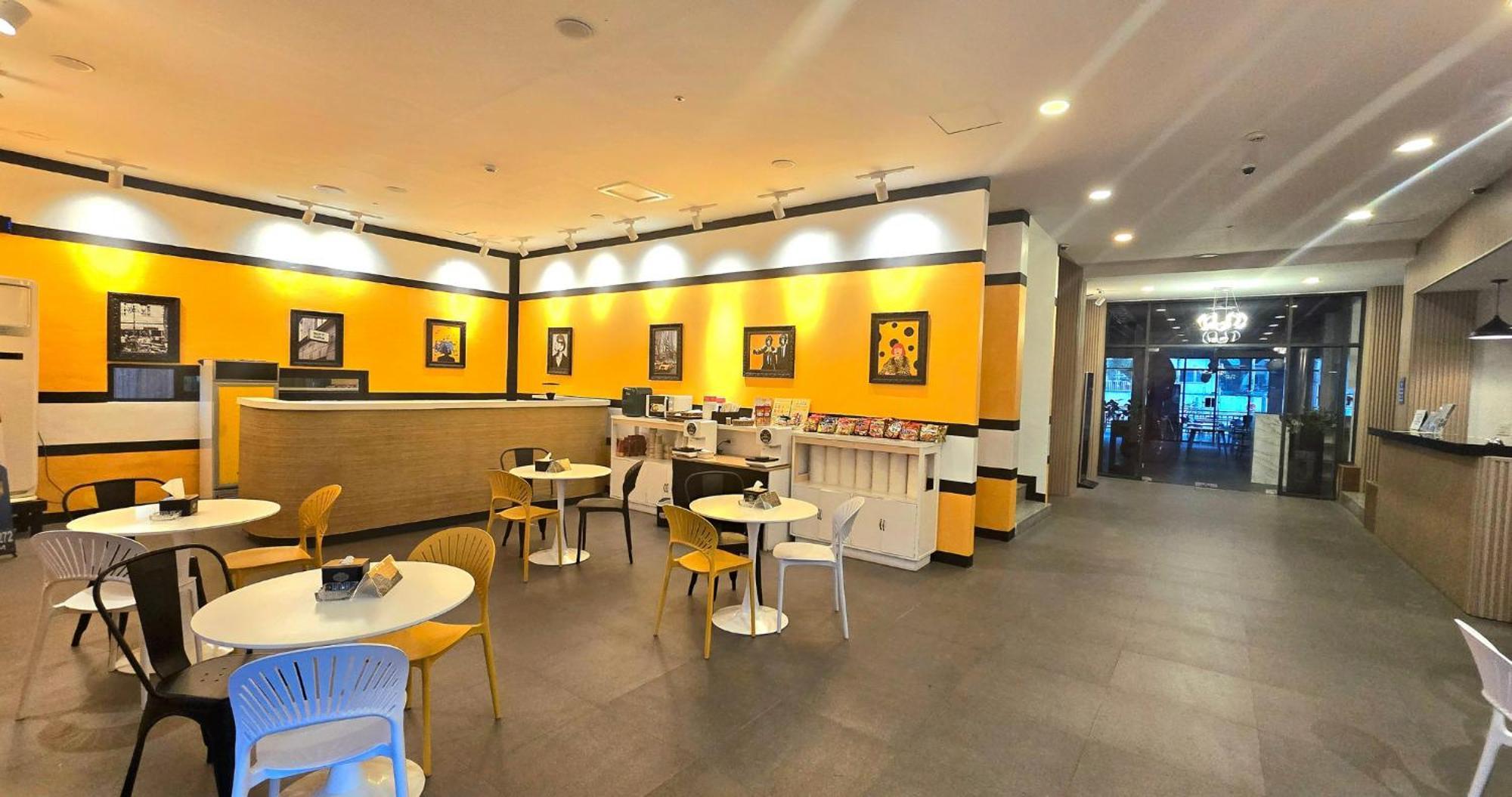 Aston Stay And Villas Mabalacat Esterno foto